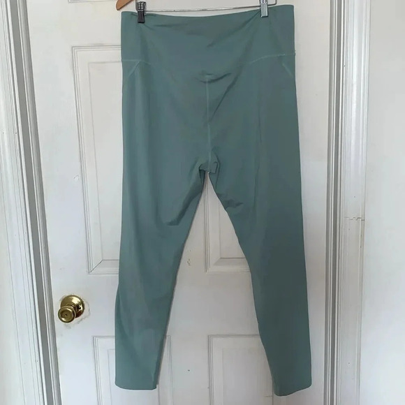 Girlfriend Collective High Rise Compressive Leggings - Picture 2 of 4